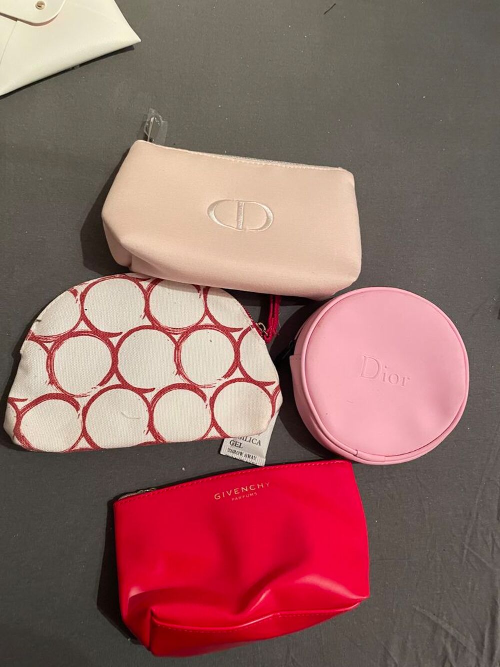 Pochette et trousse de beaut&eacute; 