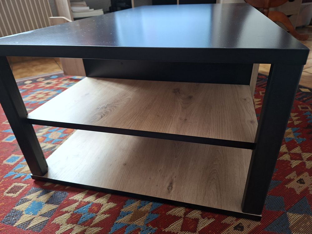Table basse
Meubles