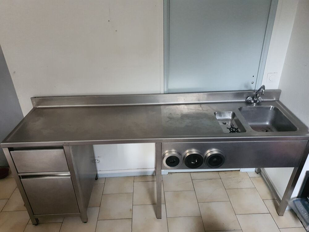 Equipement pour ,Restaurant ,Bar ,Caf&eacute;
TABLE MURALE COMPTOIR Meubles