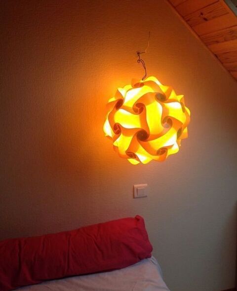 LAMPE PUZZLE AMBIENCE JAUNE 40cm DIAMÈTRE
12 Trégunc (29)