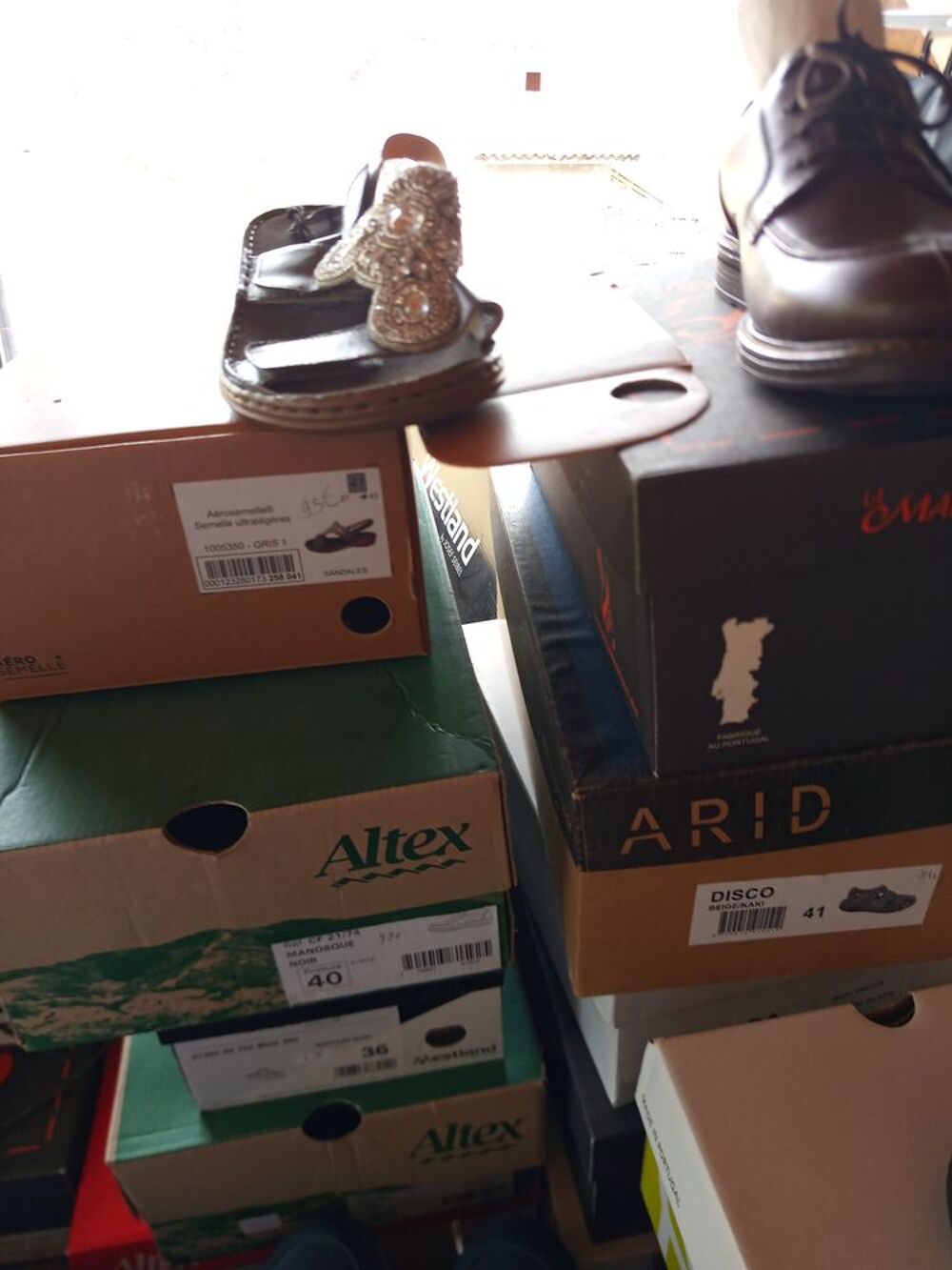 CHAUSSURES FEMME ET HOMME NEUVES Chaussures