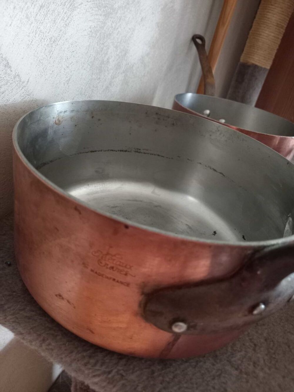 lot casserole en cuivre et fonte Décoration