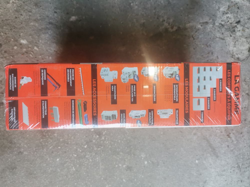tableau &eacute;lectrique &agrave; &eacute;quiper 2 rang&eacute;es 26 modules 
neuf Bricolage