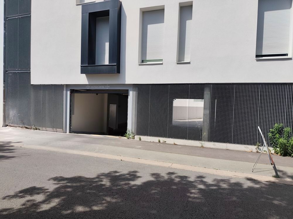 Location Parking/Garage Place de parking sécurisée ? Les Minimes / Ville en Bois La rochelle