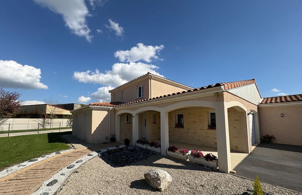 Vente Maison maison type provençale avec bâtiment de 240m² Mourmelon-le-petit