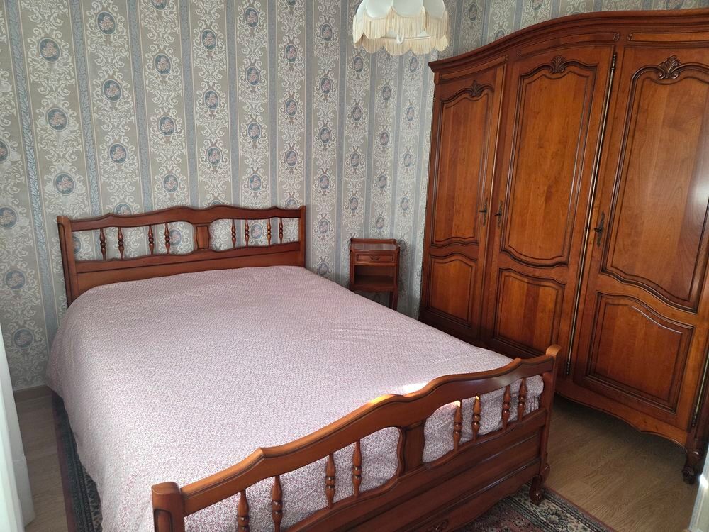 CHAMBRE &Agrave; COUCHER EN MERISIER Meubles