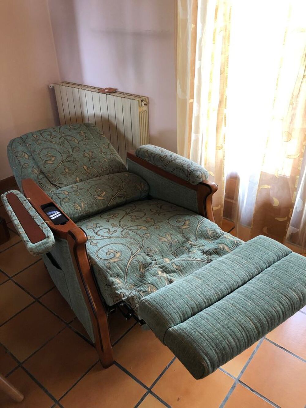 fauteuil releveur relax motoris&eacute; invacare Meubles