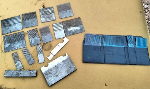  Peigne en acier 12 pi�ces  L�onard decor faux 25 Saint-Jean-de-Fos (34)