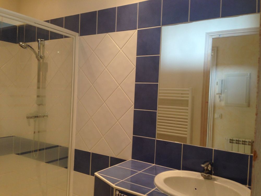 Location Appartement Gd T2 rénové,clim, petite terrasse, calme,quartier belllevue Carcassonne