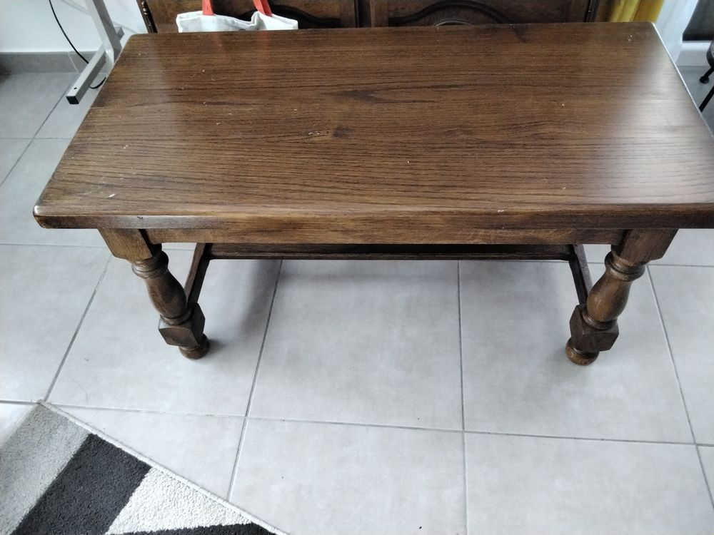 Table basse en ch&ecirc;ne 
Meubles