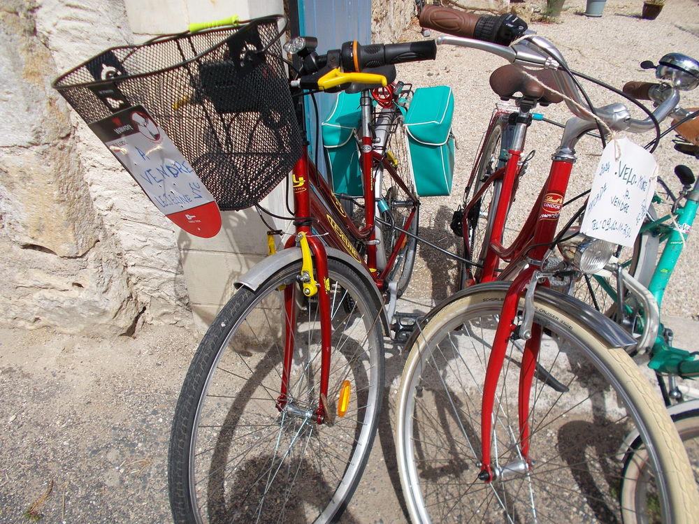 1 lot ou unit&eacute; de 3 velos vintage restaure 1975/2000/2024 Vélos