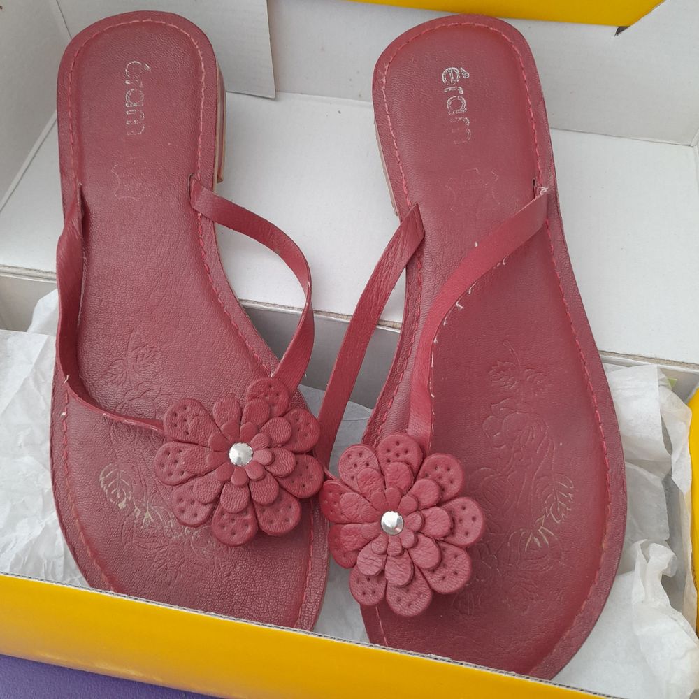 Nu-pieds "tong" Chaussures