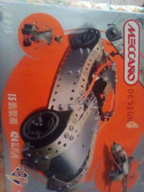 MECCANO DESIGN 4 à construire 25 Orléans (45)
