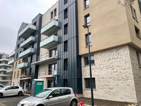   Appartement T4 avec balcons et placede stationnement sous-s Appartement - 4 pi�ce(s) - 97 m�