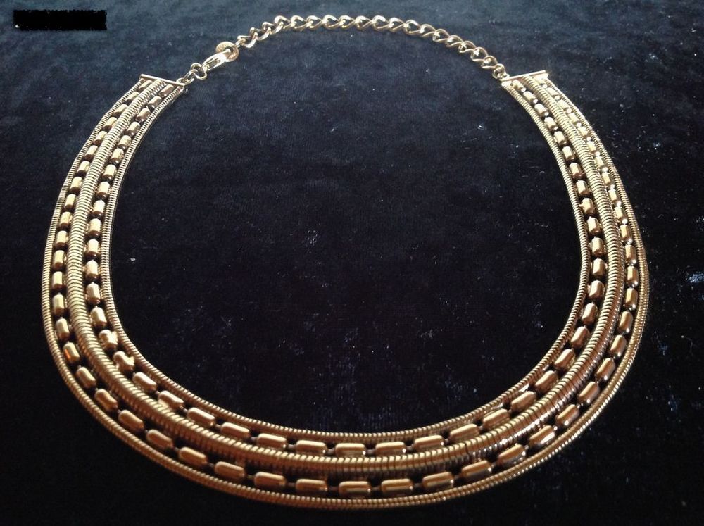 PARURE COLLIER BRACELET PLAQU&Eacute; OR GIL D'AGENA
Bijoux et montres