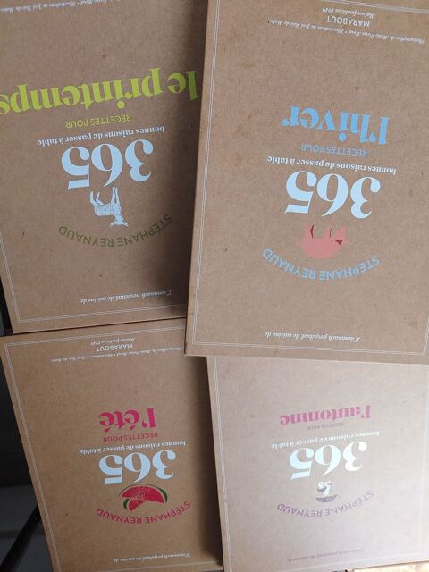 Coffret de 4 livres de recettes de cuisine. Trs bon etat 10 Montreuil (93)