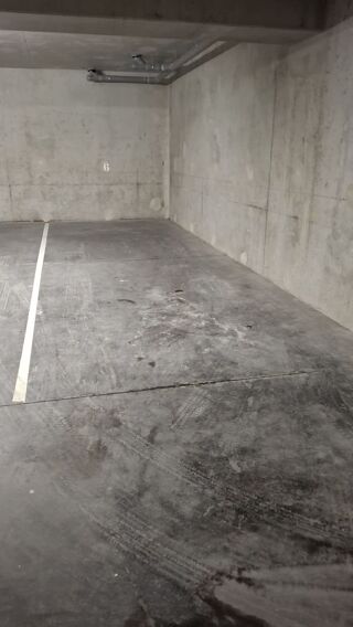  Parking / Garage � louer 13 m�