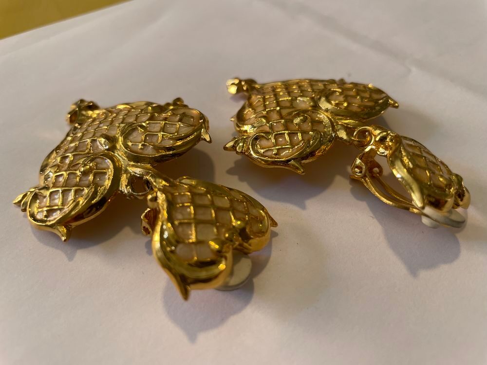 BO Clip coeur croisillons email blanc nacr&eacute; pendant c?ur CL Bijoux et montres