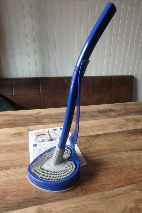 Ensemble brosse et porte-brosse � toilette comme neuf 24 Colmar (68)