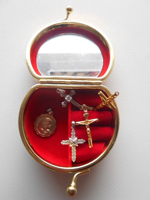 BIJOUX PENDENTIFS PLAQUE OR Dijon (21)