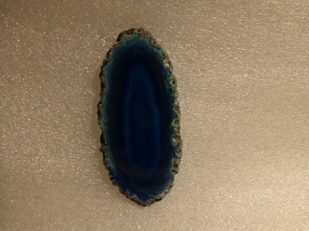 Fine Agate bleue tr&egrave;s ancienne en &eacute;tat neuve Bijoux et montres