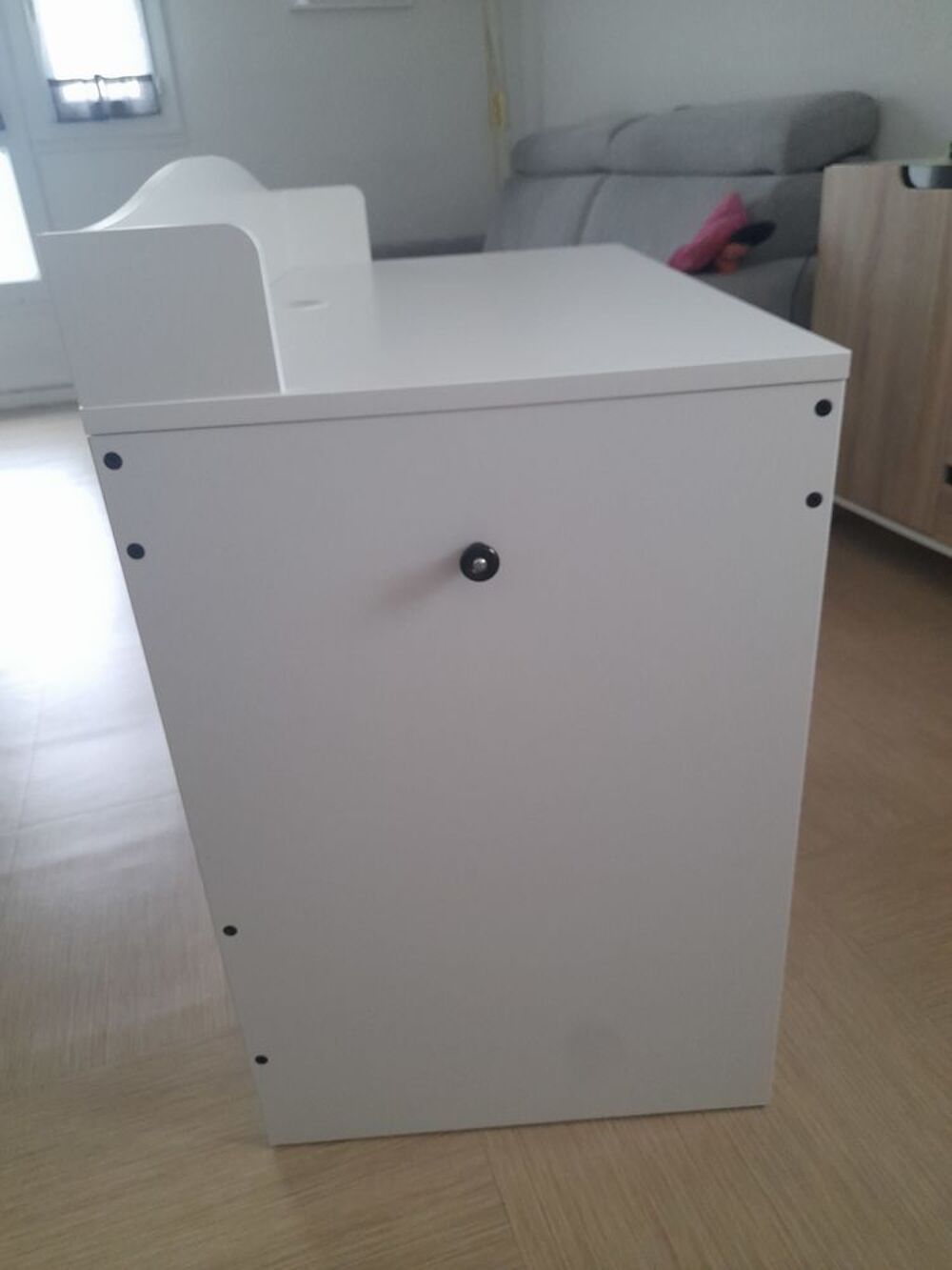 Bureau enfant + 1 chaise r&eacute;glable Ikea tr&egrave;s bon &eacute;tat Mobilier enfants