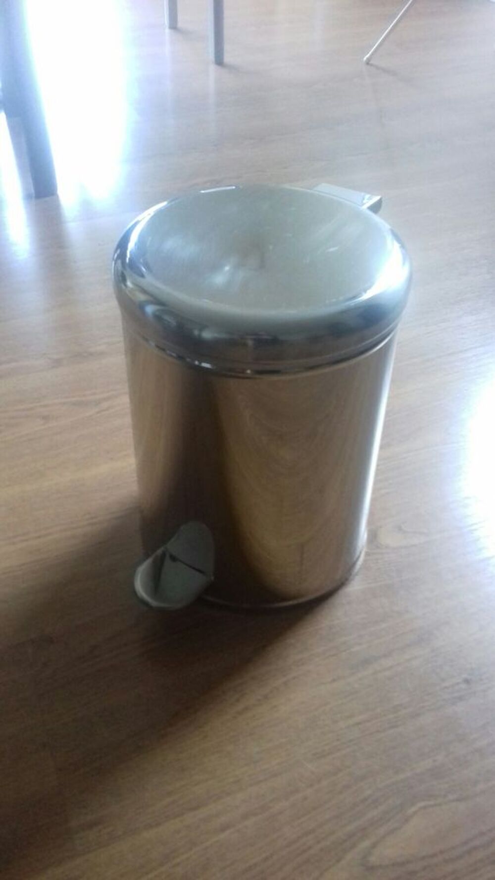 Poubelle inox Electroménager