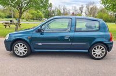 Clio II Clio 2.0i 16V Renault Sport Limited 2001 occasion 54000 Nancy
