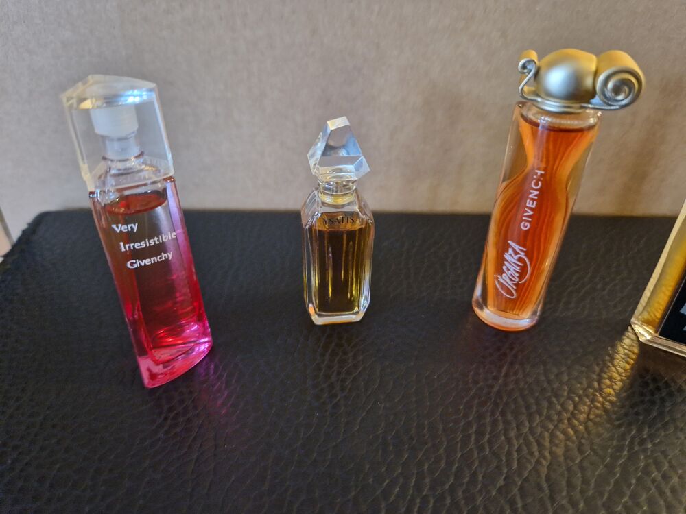 Lot de parfums miniatures 