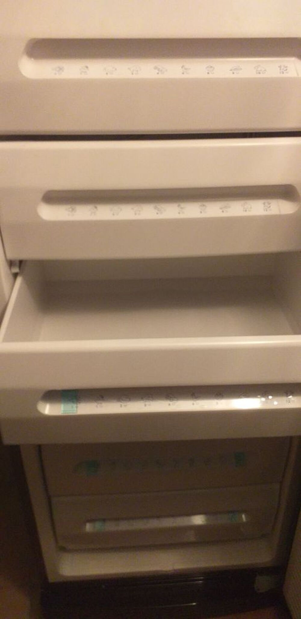 Cong&eacute;lateur armoire THOMSON / 7 tiroirs Electroménager