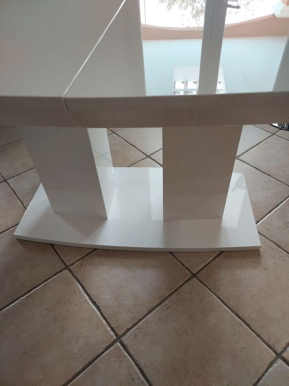 Table de salle &agrave; manger Meubles