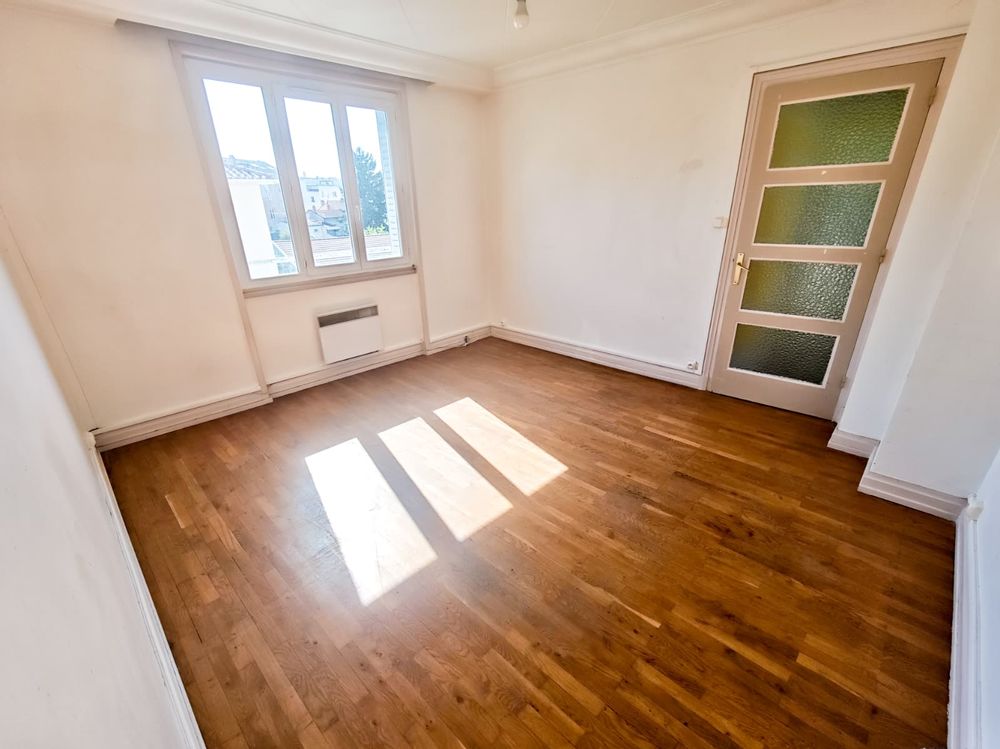 Vente Appartement T3 64m² traversant – Rénovation énergétique de l'immeuble votée et financée - Quartier Dauphiné Lacassagne – Calme, lumineux, garage et cave inclus Lyon 3