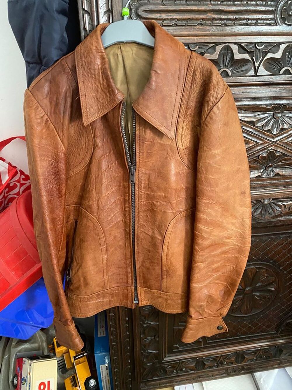 BLOUSON HOMME EN CUIR VINTAGE TAILLE S Vêtements