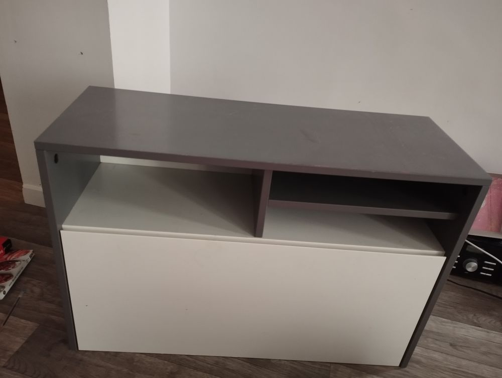 Meuble de TV blanc et. Gris (lamin&eacute; &eacute;pais/) Meubles