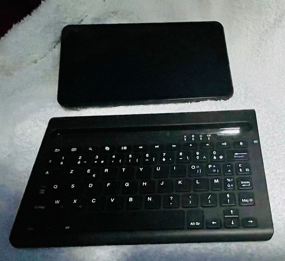 tablette 2 en 1 Neuve Téléphones et tablettes
