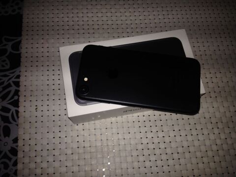 iphone 7 noir 32 go 430 Drumettaz-Clarafond (73)