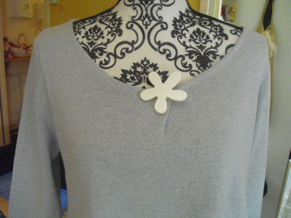 pull court coupe large NEUF KARBOON gris clair taille unique Vêtements