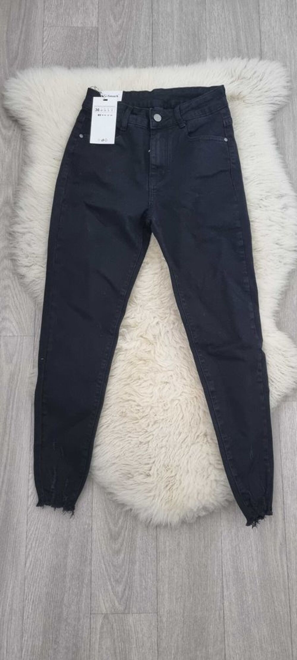 Lot de 15 v&ecirc;tements neufs avec &eacute;tiquette Vêtements