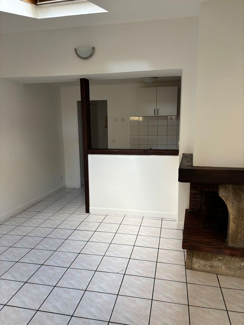 Location Appartement F2 centre ville avec terrain et cave Lizy-sur-ourcq