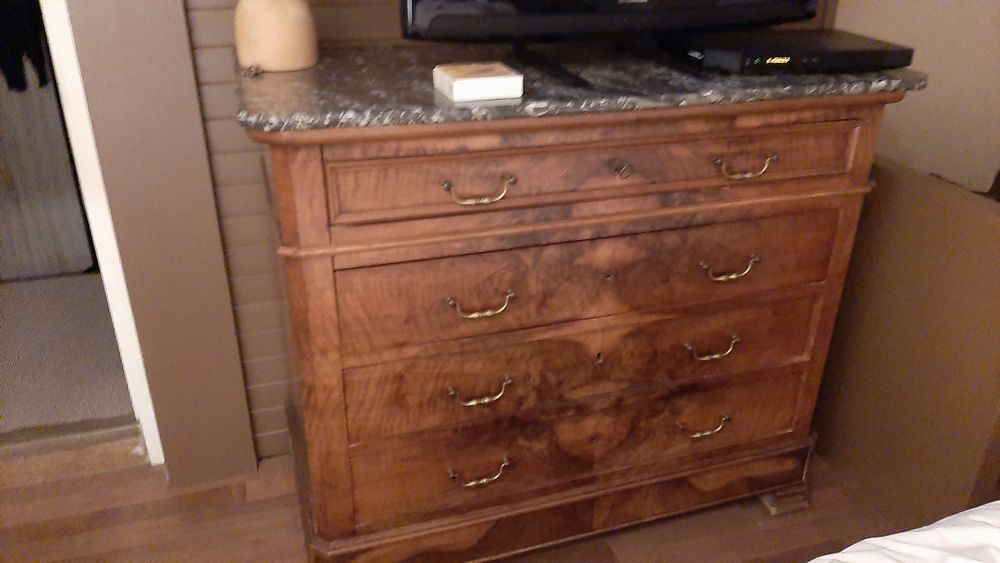 commode &eacute;poque louis philippe. Meubles