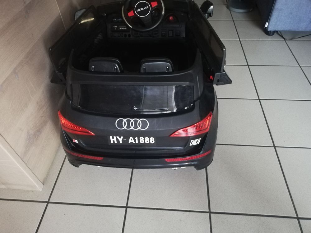Voiture &Eacute;lectrique Enfant Audi T&eacute;l&eacute;commande Son et Lumi&egrave;re Jeux / jouets