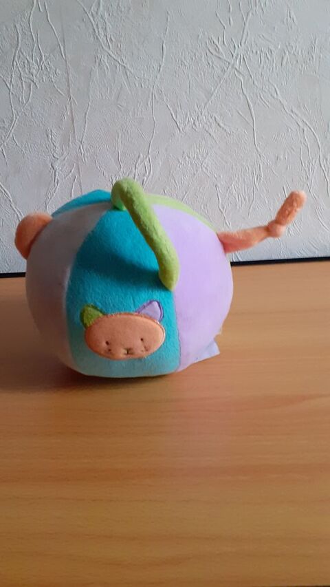 Ballon en velours b�b� 3 Grisolles (82)