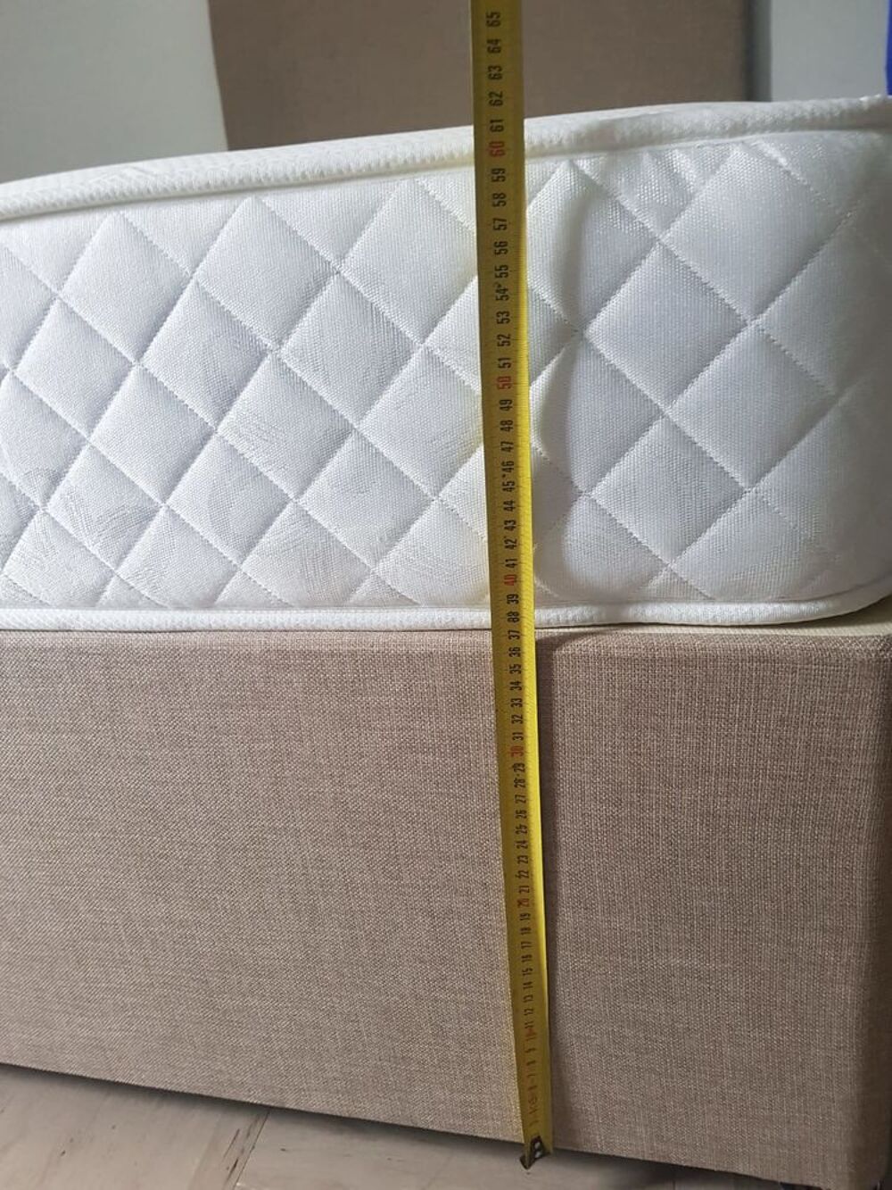 Lit 2 places + matelas + t&ecirc;te de lit Meubles