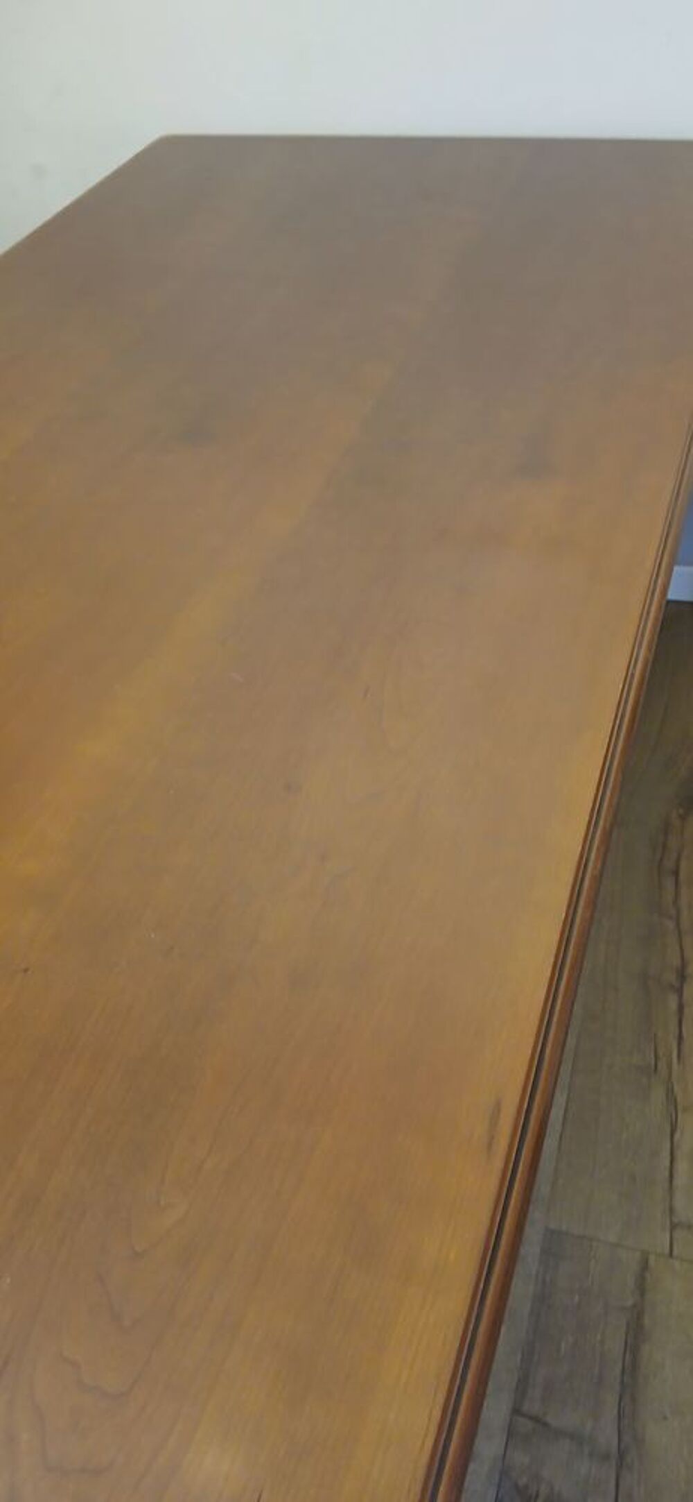 Table salle &agrave; manger . Meubles