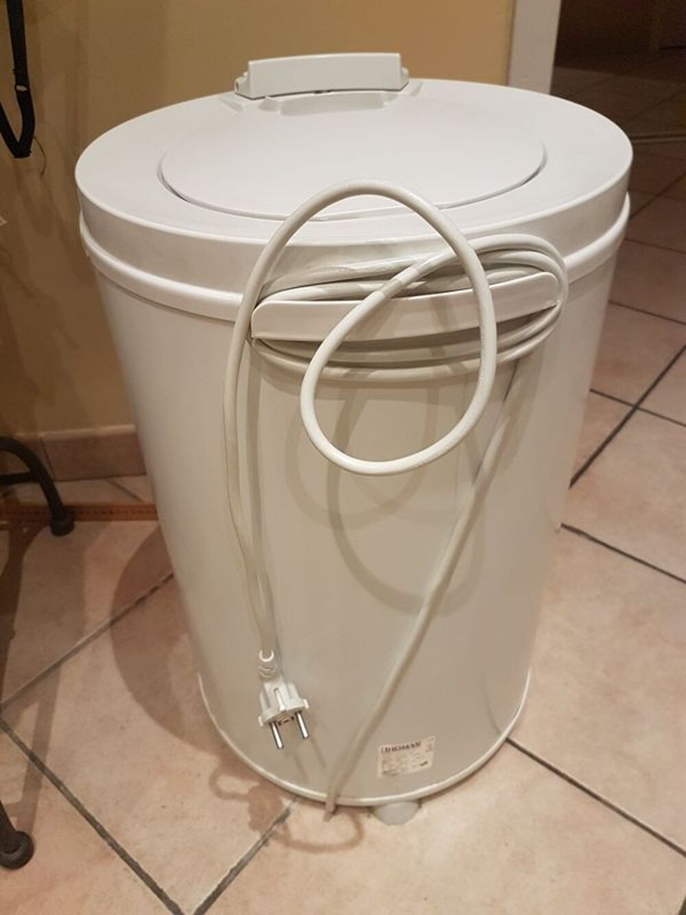 ESSOREUSE A LINGE Electroménager