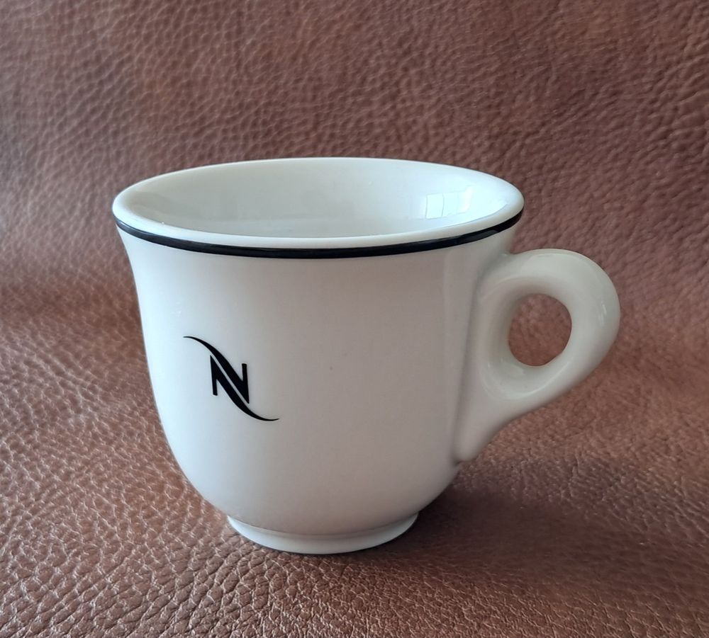 lot de 5 tasses &agrave; caf&eacute; expresso 
marque nespresso 
Cuisine