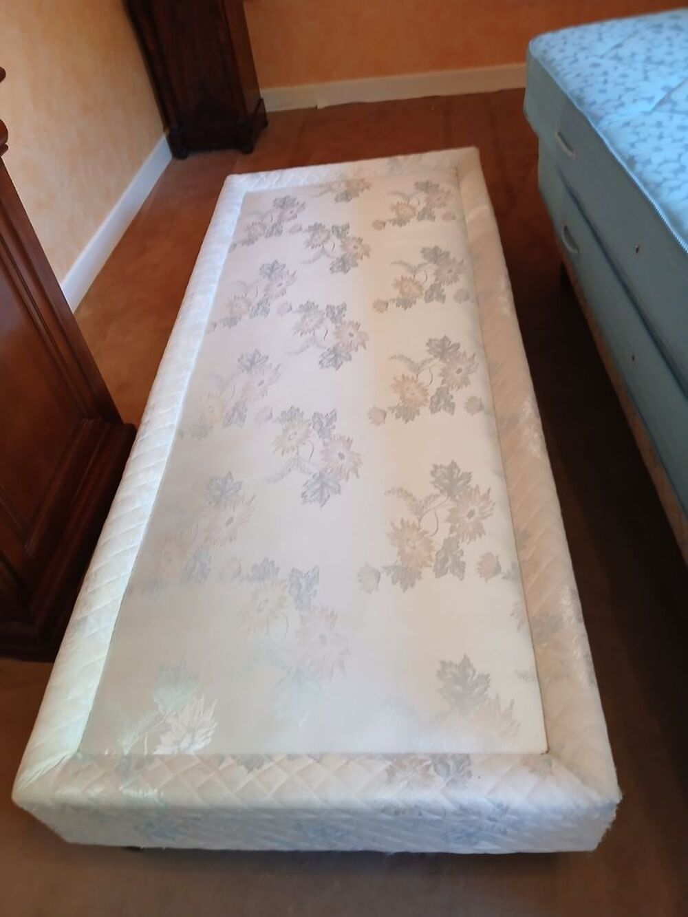 1 lot de 2 matelas epeda multispires 1m,80 sur 0m,80 Meubles