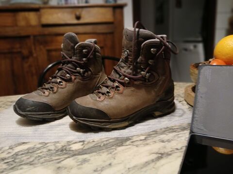 Chaussures randonn�e montagne Lowa 120 Tarbes (65)