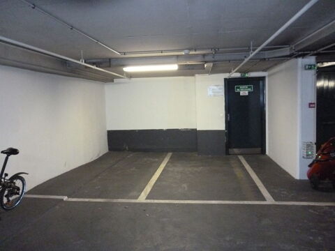  Parking / Garage � louer 3 m� Paris