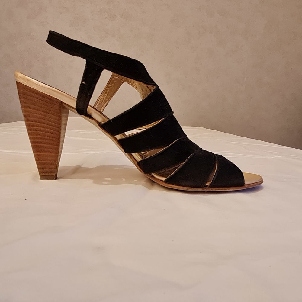 Sandales en daim Neuves - San Marina Chaussures